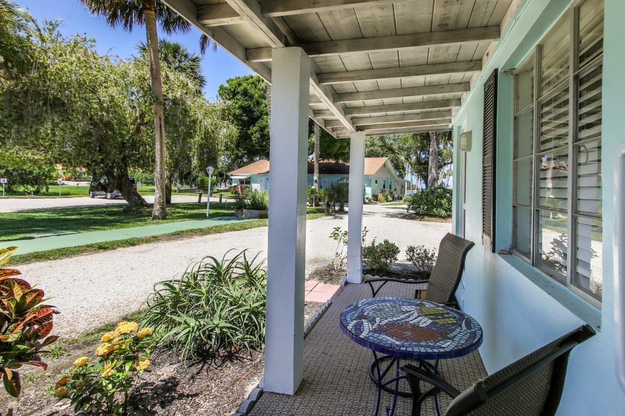 Island View Cottages Sebastian Exterior foto